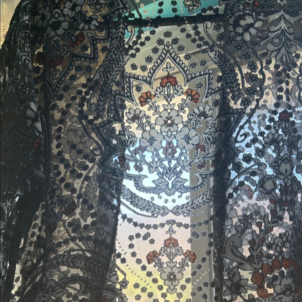 🌸Chic Blue and brown Lace kimono with Fringe one size - Picture 5 of 5